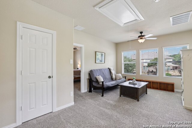 Listing photo id 19 for 3403 Navajo Peace