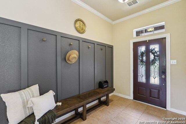 Listing photo id 1 for 3403 Navajo Peace