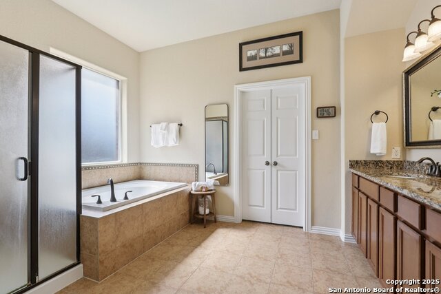 Listing photo id 38 for 3403 Navajo Peace