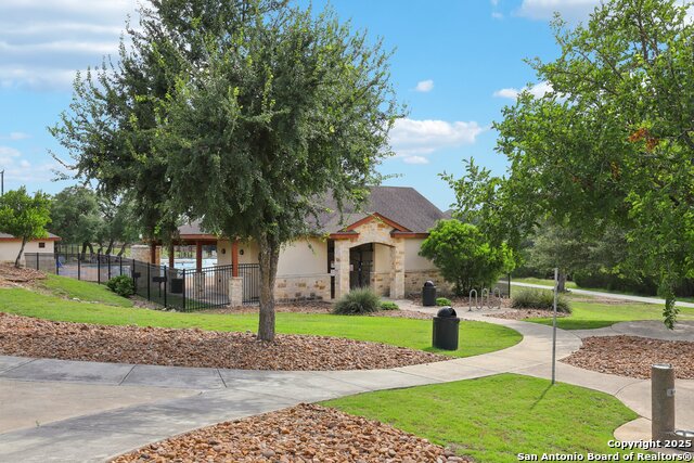 Listing photo id 43 for 3403 Navajo Peace