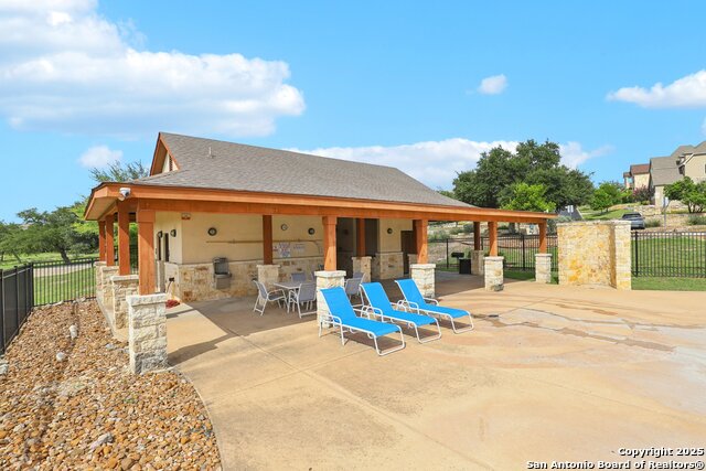 Listing photo id 45 for 3403 Navajo Peace