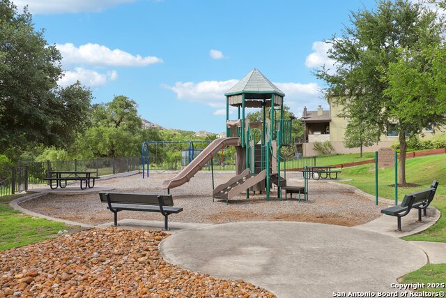 Listing photo id 48 for 3403 Navajo Peace