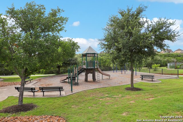 Listing photo id 49 for 3403 Navajo Peace