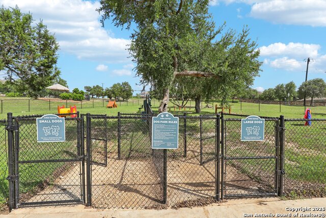 Listing photo id 50 for 3403 Navajo Peace