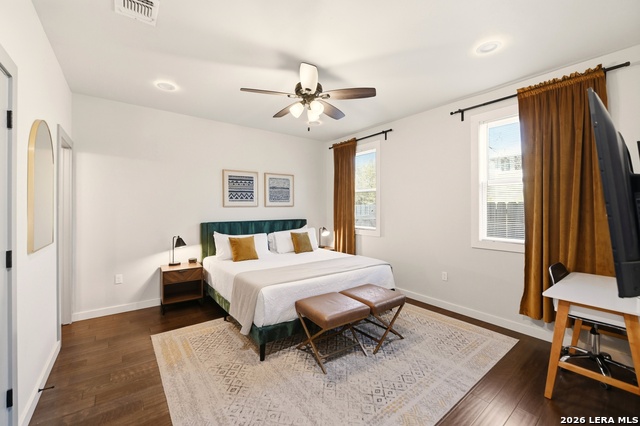 Image 16 of 37 For 419 Hackberry