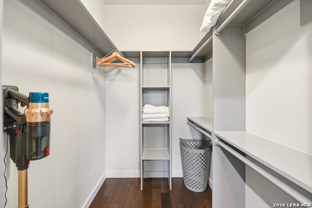 Image 21 of 37 For 419 Hackberry