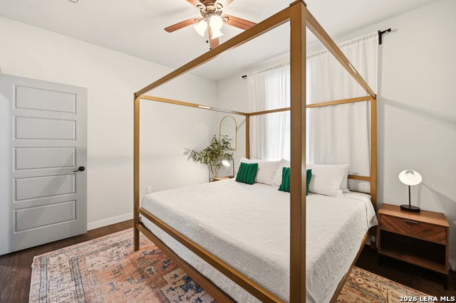 Image 25 of 37 For 419 Hackberry