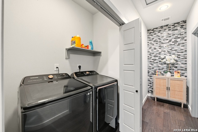 Image 28 of 37 For 419 Hackberry