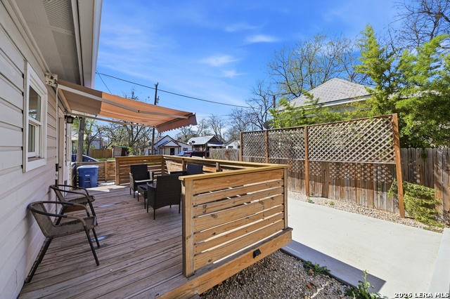 Image 29 of 37 For 419 Hackberry