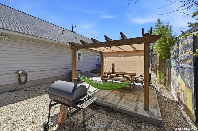 Image 33 of 37 For 419 Hackberry