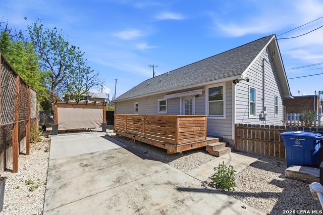 Image 37 of 37 For 419 Hackberry