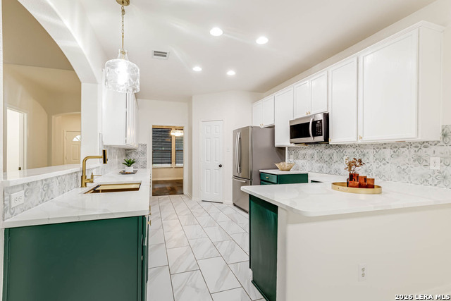 Image 11 of 39 For 8819 Ash Meadow