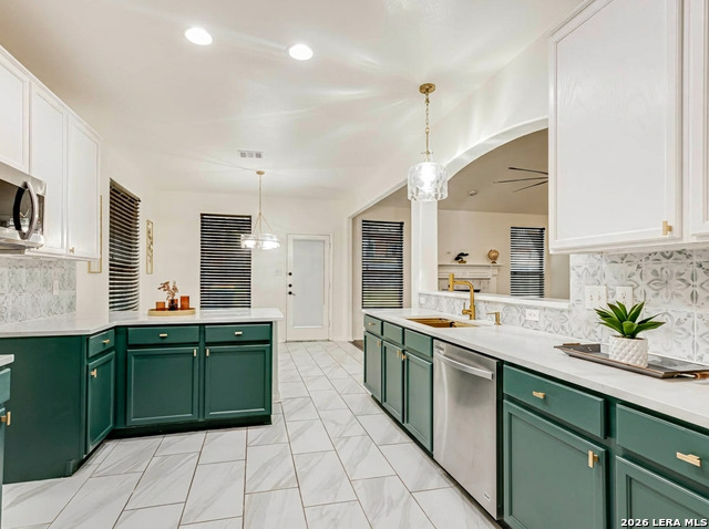 Image 13 of 39 For 8819 Ash Meadow