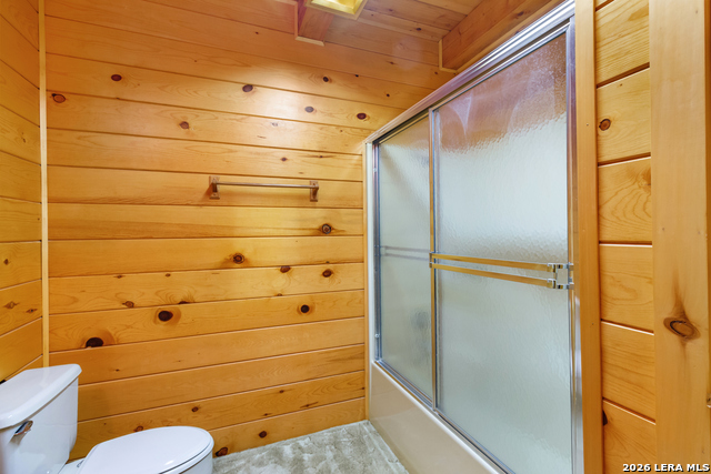 Listing photo id 15 for 22100 -2 Senior
