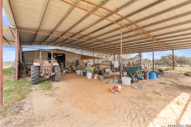 Listing photo id 27 for 22100 -2 Senior