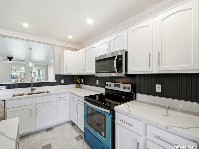 Image 10 of 43 For 8903 Scarlet Crk