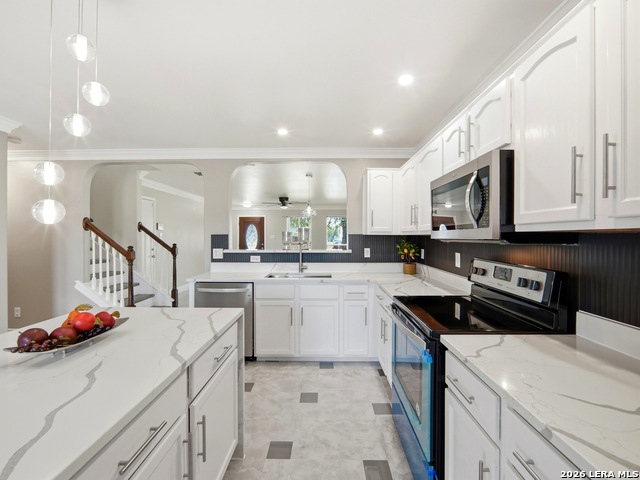 Image 13 of 43 For 8903 Scarlet Crk