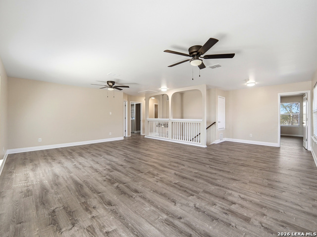 Image 19 of 43 For 8903 Scarlet Crk