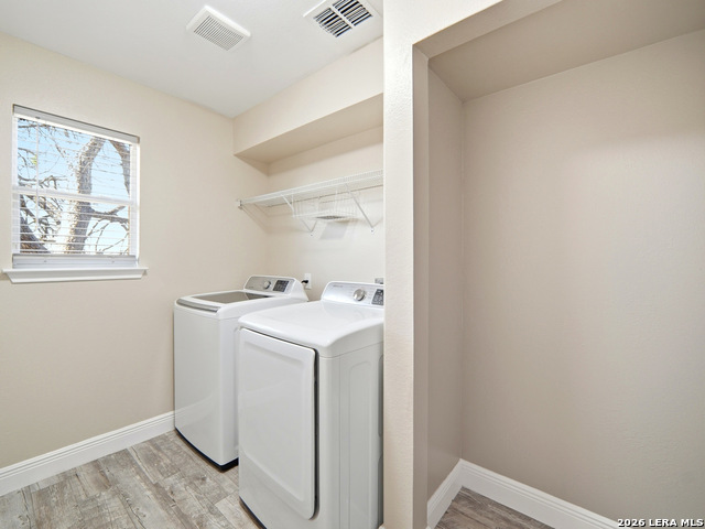 Image 23 of 43 For 8903 Scarlet Crk