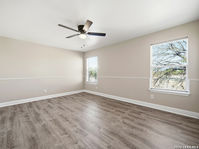 Image 26 of 43 For 8903 Scarlet Crk