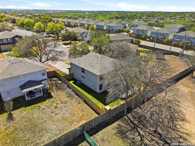 Image 33 of 43 For 8903 Scarlet Crk