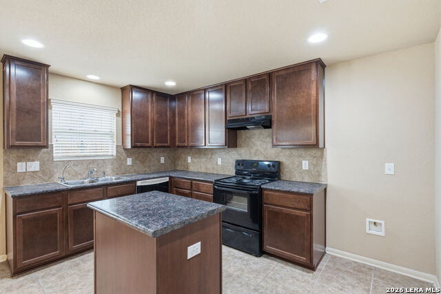 Image 16 of 31 For 8119 Monte Seco