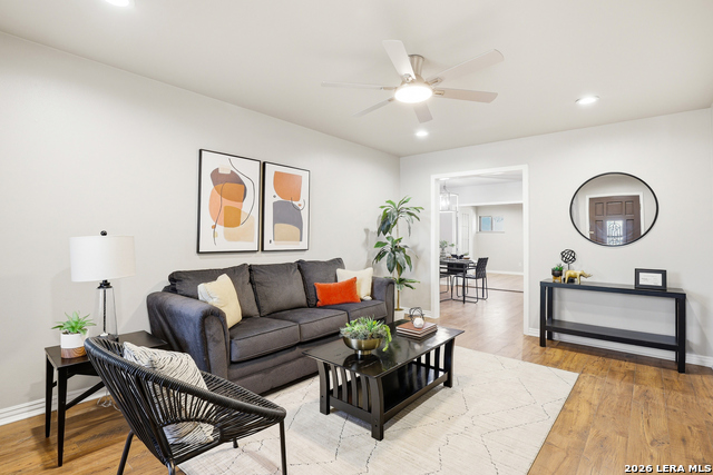 Image 9 of 35 For 425 Wright E