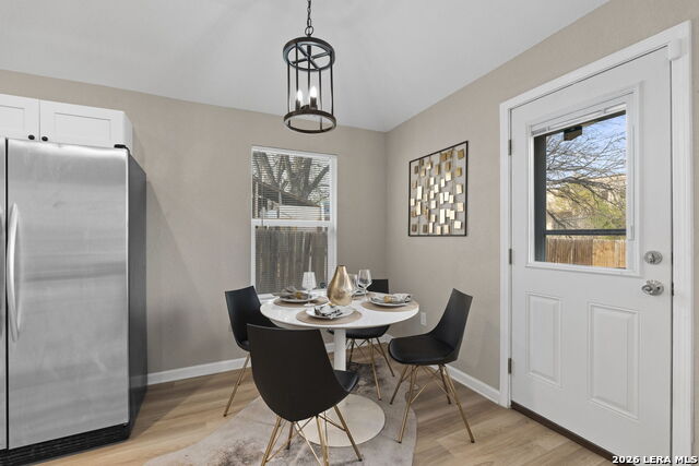 Image 11 of 45 For 611 Whiting  