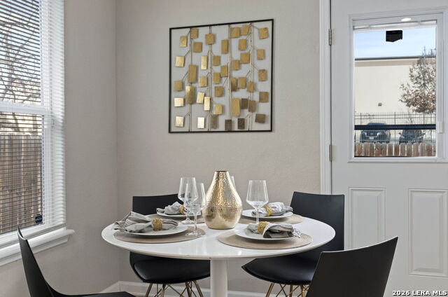 Image 12 of 45 For 611 Whiting  