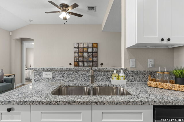 Image 16 of 45 For 611 Whiting  