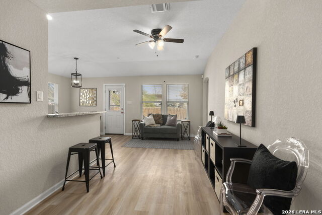 Image 3 of 45 For 611 Whiting  