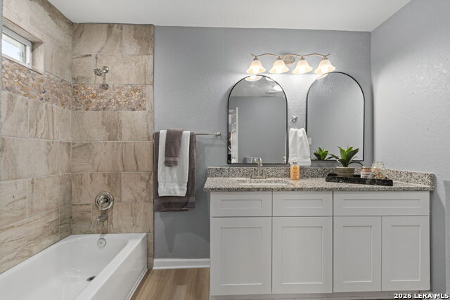 Image 32 of 45 For 611 Whiting  