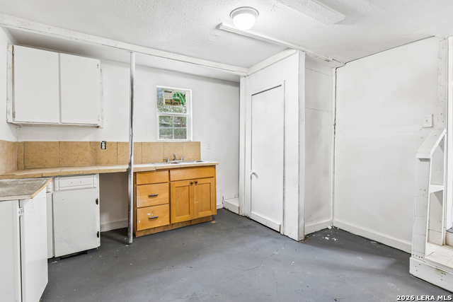 Image 33 of 44 For 253 Carroll  