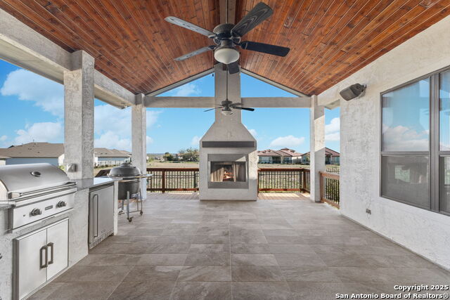 Image 40 of 53 For 23427 Grande Vista