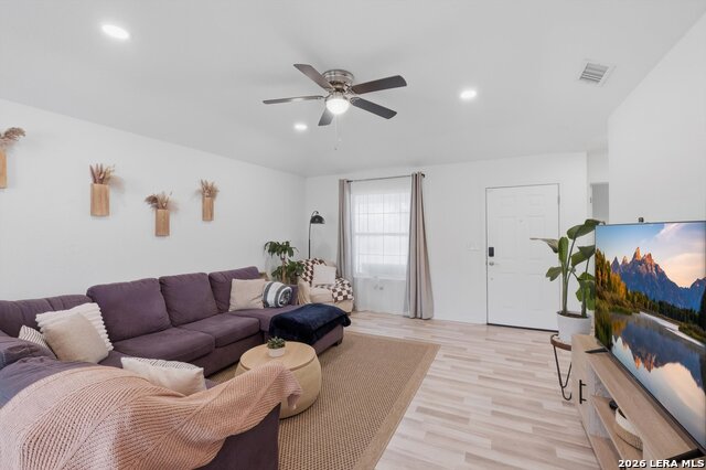 Image 8 of 26 For 2829 Wyoming