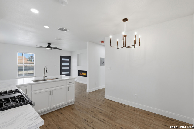 Image 11 of 24 For 1102 Jewett  