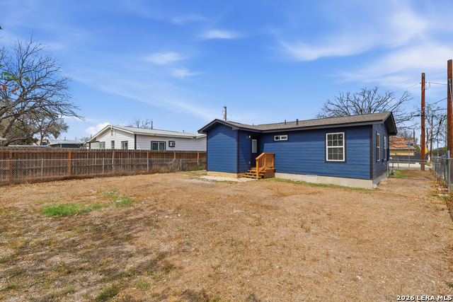 Image 21 of 24 For 1102 Jewett  