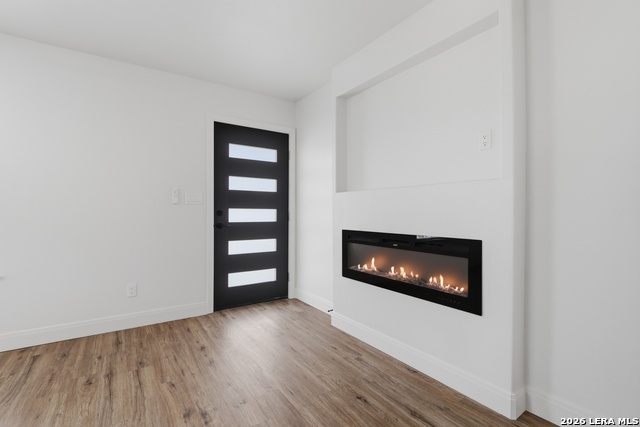 Image 3 of 24 For 1102 Jewett  