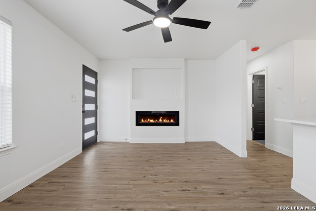 Image 4 of 24 For 1102 Jewett  