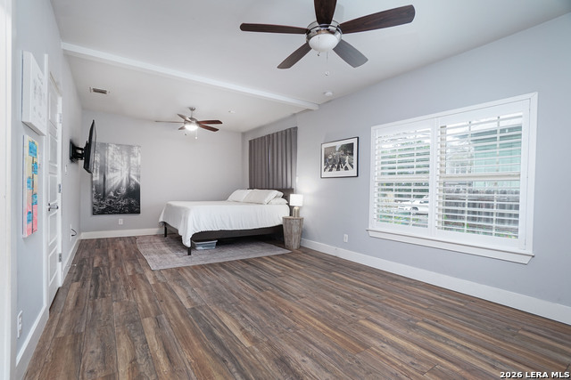 Image 12 of 30 For 612 Leigh  