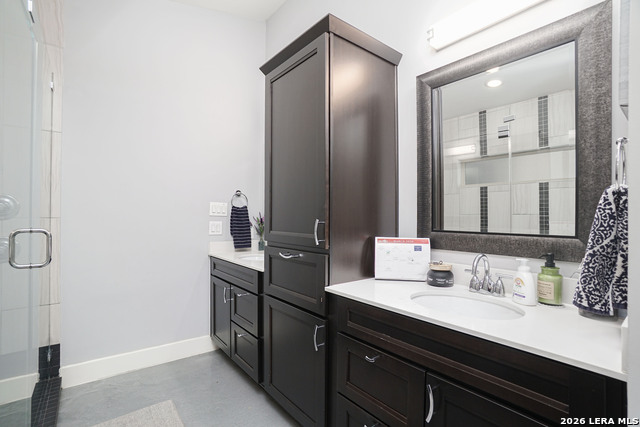 Image 16 of 30 For 612 Leigh  