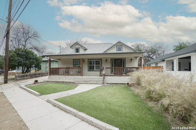 Image 2 of 30 For 612 Leigh  