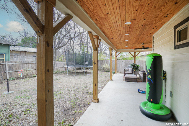 Image 27 of 30 For 612 Leigh  