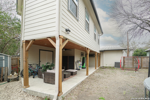 Image 29 of 30 For 612 Leigh  