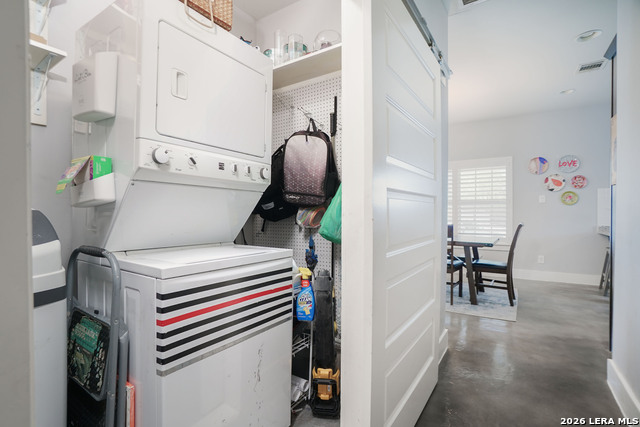 Image 9 of 30 For 612 Leigh  