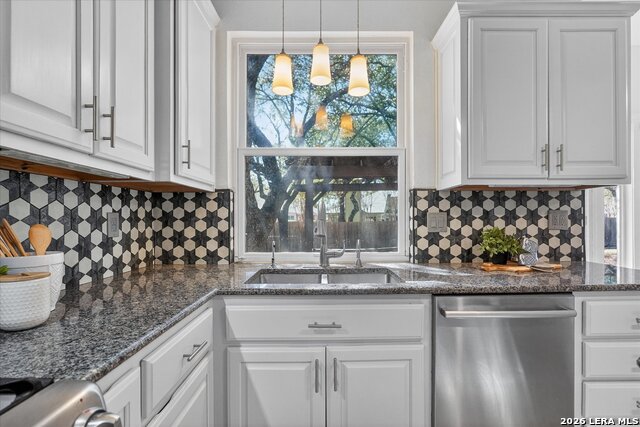 Image 11 of 42 For 12331 Stable Wood