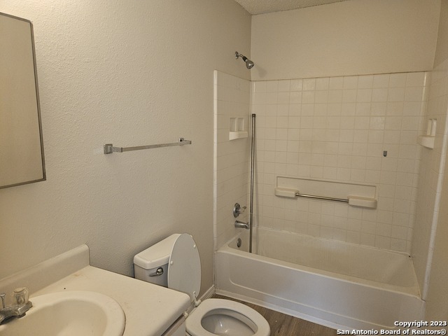 Image 13 of 19 For 4923 Hill Mist