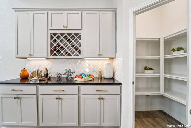 Listing photo id 10 for 2311 Pink Pearl Drive