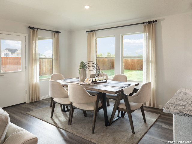 Image 3 of 30 For 918 Earp Blvd