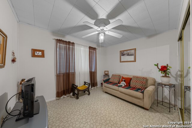 Image 12 of 26 For 11780 Loop 1604